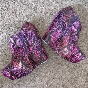 Jeffrey Campbell snake skin platform booties 🐍